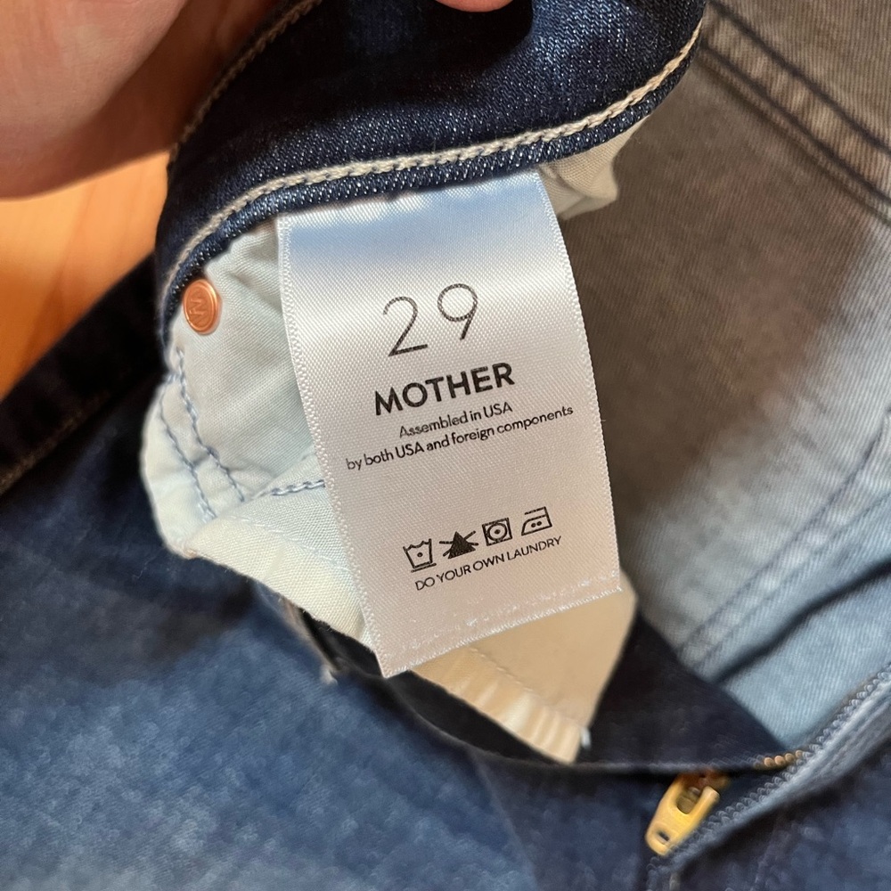 MOTHER Women's The Mid Rise Dazzler Ankle Fray Nothing Between Us Jeans - Picture 4 of 8